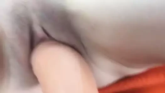 Büyük dildo ve boşalma