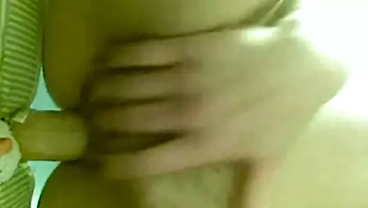 Aşağıdan duvara monte yapay penis