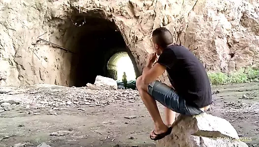 Kavak randevusu ile parkta buluşmak, onun siyah ganimetinin olduğu anlamına gelir.