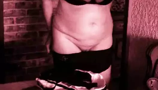 Karısının başka bir penise ihtiyacı var - koca hızlı nişancı