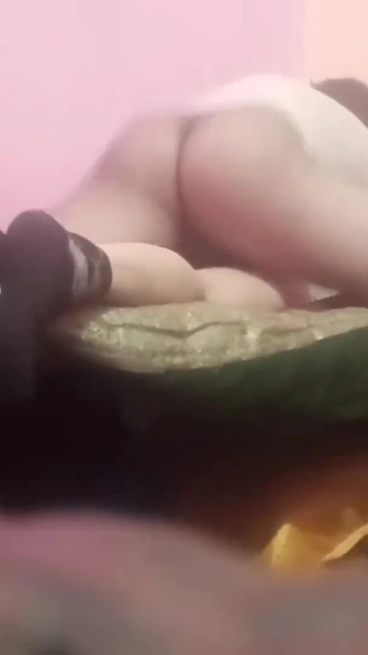 Göt deliği sikişen üvey kız kardeş üvey erkek kardeş ile sikişiyor | Klip 1