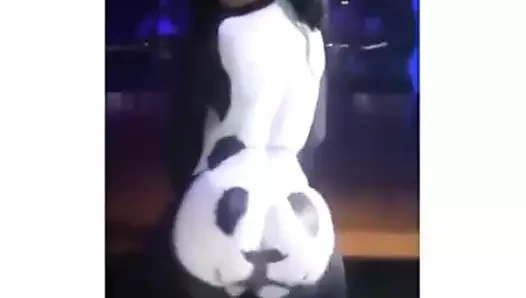 seksi panda dansı 2