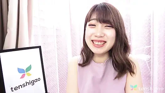 Kotori suzumiya bugün bizi ziyarete gelen seksi Tokyolu bar kızımız