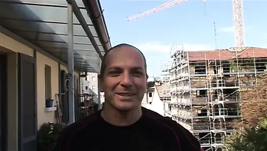 Büyük memeli orta yaşlı seksi kadın kalın yarakla sertçe sikiliyor