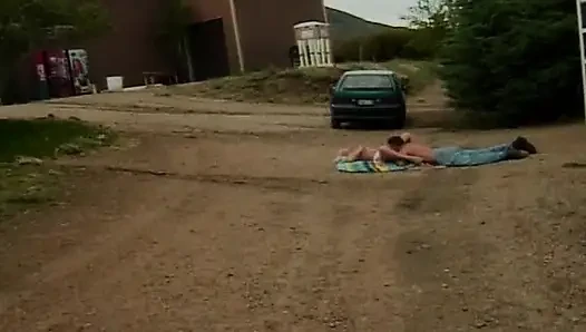 Büyük memeli sarışın orta yaşlı seksi kadın için büyük yüze boşalma