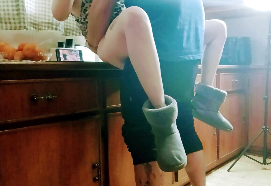Hotwife arkadaşlarımla sikişmeyi seviyor