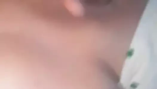 Kıçımı iyi bir kız gibi germek