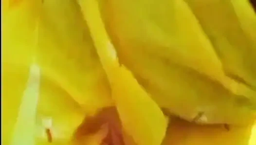 Hintli öğretmenin rol oyunu