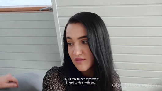 Konuşmak ve sikişmek için yanıma otur