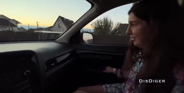 Sevimli otostopçu emmeyi ve sikişmeyi kabul etti - Rus ajan