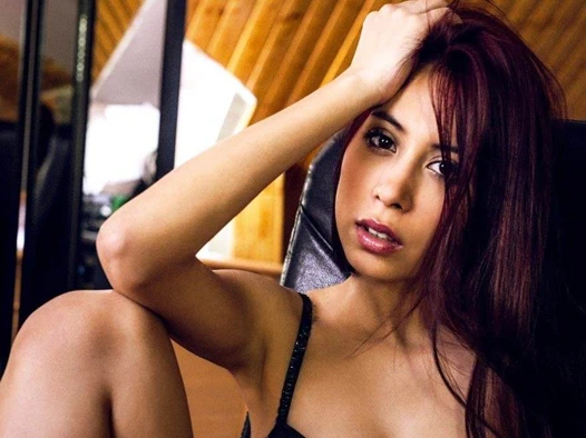 Femme fatale paula utangaç Mastürbasyon