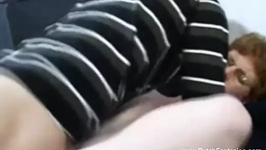 Çirkin kızıl saçlı hollandalı milf Başlarken becerdin