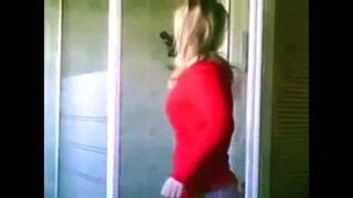 banyoda seksi sarışın