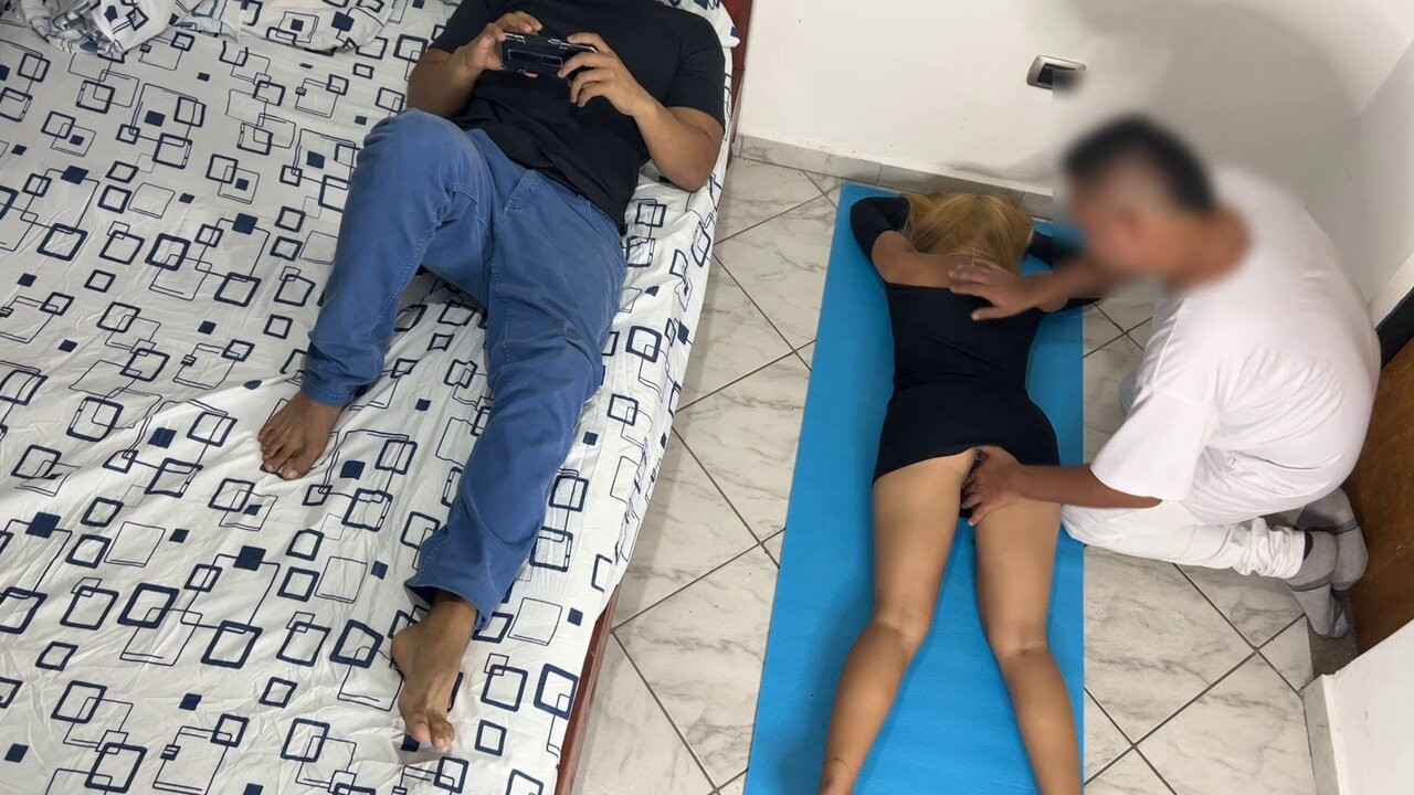 Aldatılan kocamın önünde kıçıma ve vajinama masaj yapan masör hoşuma gidiyor – ntr netorare