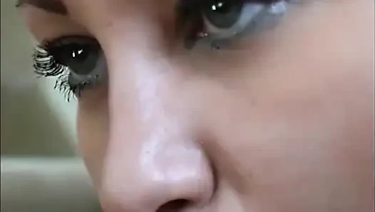 Kızıl saçlı kız masajdan sonra büyük yarağa biniyor