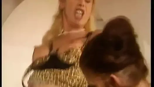 Kirli yaşlı bayanlar