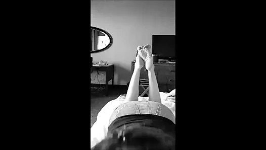 Karım bana bir konuda yardım ediyor