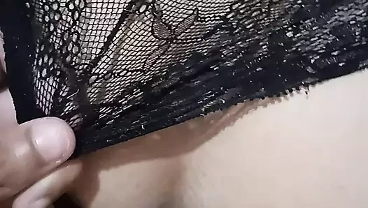 Kremsi amcığımla komşumun yarağına boşalıyorum. Kimse öğrenmesin diye sessizlik istiyor - muhasebeci maceraları