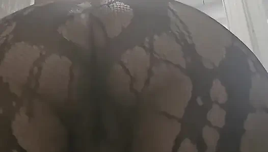 Kıçımı Sallıyorum