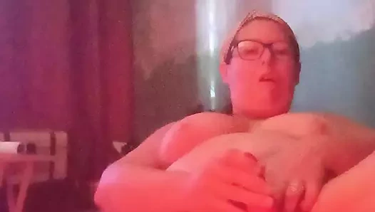 Oyuncaklarımla oynuyorum, sabah mastürbasyonu