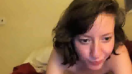 Sevimli küçük memeli web kamerası ile sıska kız