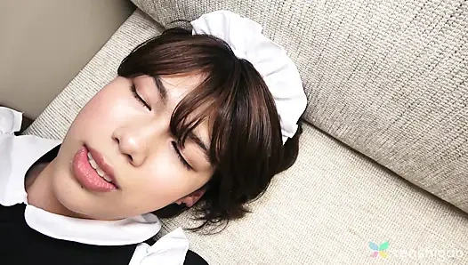 Hinata Nanase'in kocasını yarak emiyor!