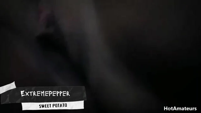 Benim obur kedime tatlı patates yapıştırıyorum