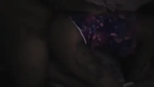 Her şeyi Karina Mello'nun içine koymak