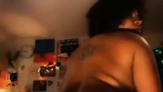 Retrouvez Elodie sur Instagram