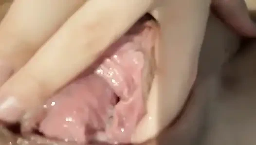 Almancada amcığımın dölünü ye, çiş ve edepsiz konuşma