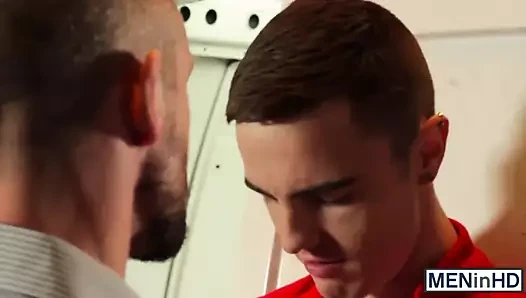 Jp ve patronu Nick North bazı ekstra aktivitelere katılıyor