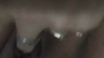 Parmak ona sexxy çıplak kedi