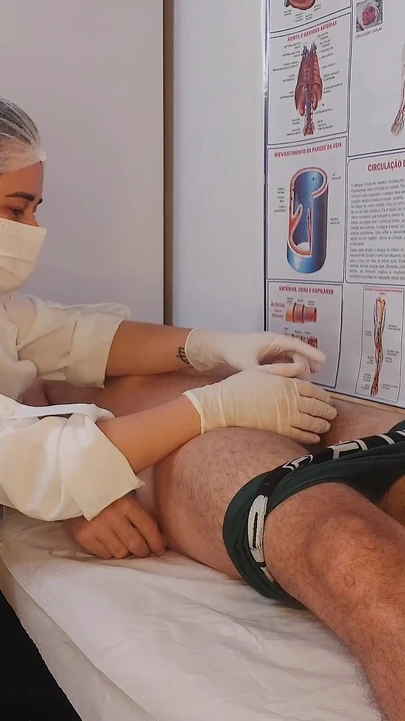 Волнующий момент из "Незабываемая эрекция перед медсестрой"