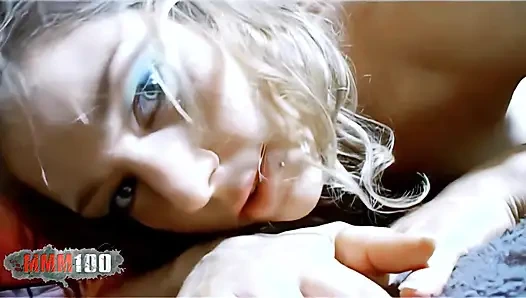 Axelle Mugler: seksi yıldızı çok ateşli fotoğraflar için poz verdi