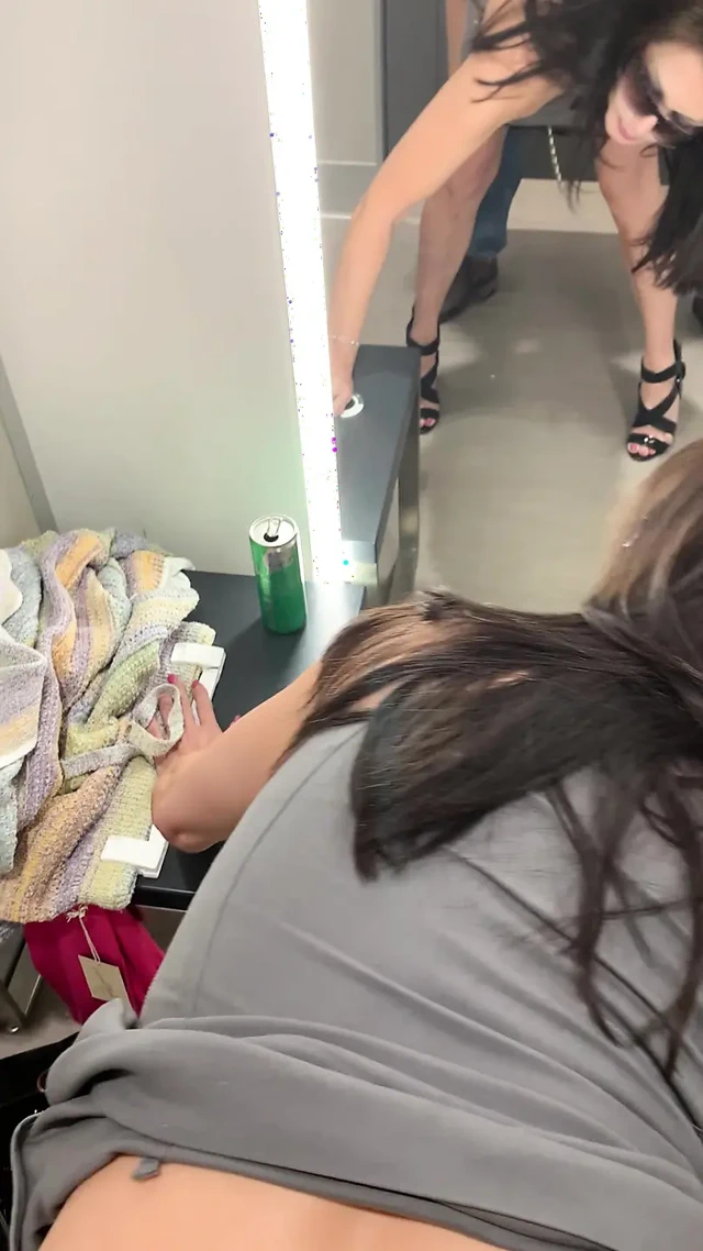 Ashlynn shea soyunma odası şenlik