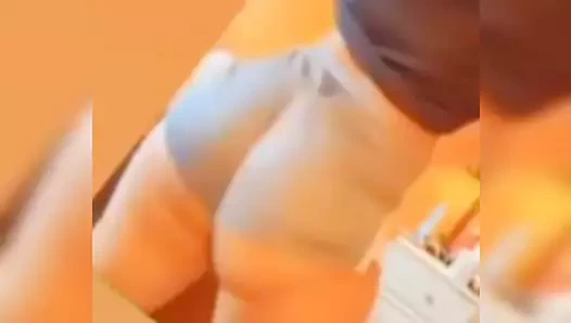 Gfs baş düşmanım bana bunu gönderdi ve ben çok mastürbasyon yaptım.