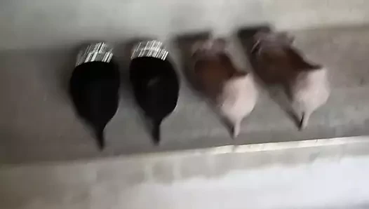 Stilettolarına işemek bir zevktir