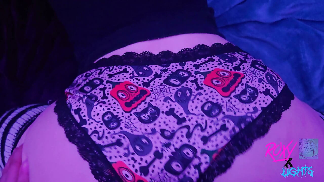 Büyük Göt POV Sevimli Külot Roxy Lights