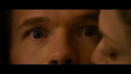 Amanda seyfried emdi üzerinde bıyık