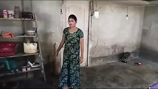 Yeni Hintli kız kardeş evde seks yapıyor