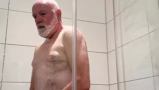 Bearstgt duş sergisi