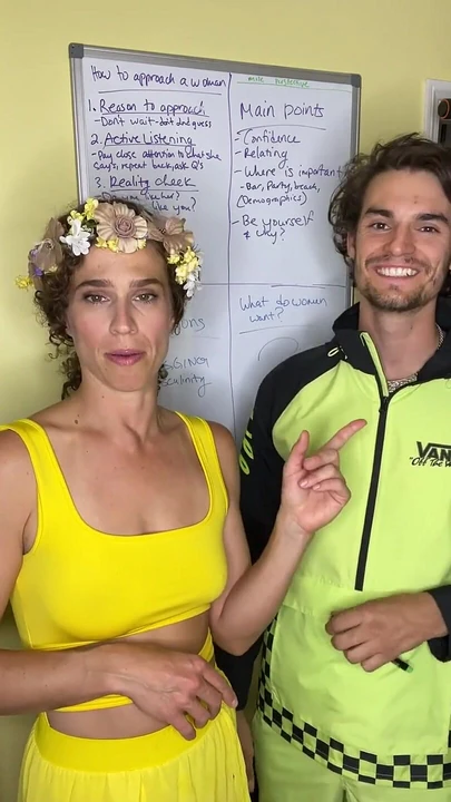 Harika hayranlarımızdan biri bir kadına nasıl yaklaşacağım hakkında bir video çekmemizi istedi! so heres the dişi ve erkek bakış açısı paylaşıldı