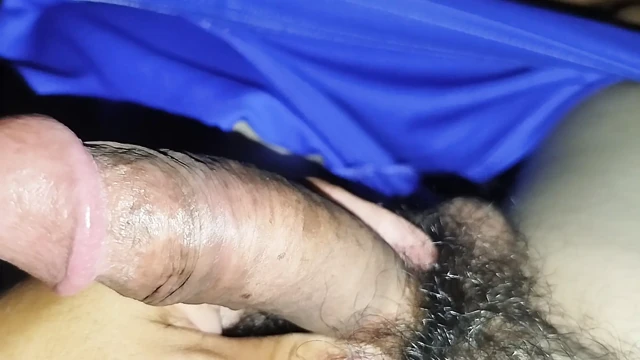Küçük sik boşalıyor