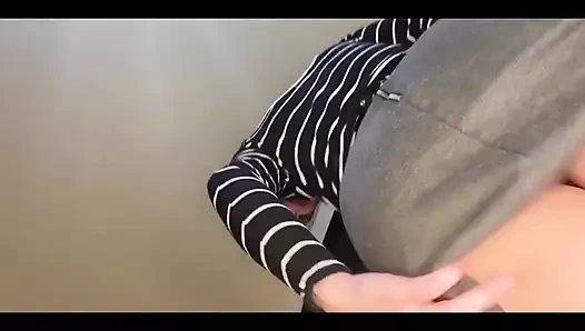 Eteğimin altında oynamamızı seviyorum