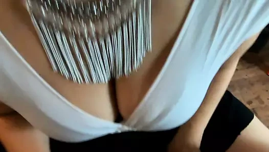 Cumshot patlama üzerinde eş ayak yüksek topuklu katır sandalet