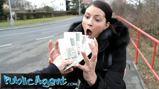 Kamu ajan seksi kolej arkadaş becerdin içinde çamaşırhane oda