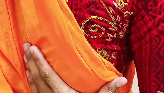 Karısı evde yokken çalışan kız amcığını sikiyor