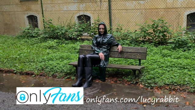 Yağmurlu bir gün yağmurluk ister!