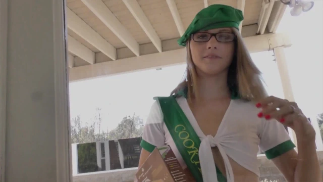 Bu açgözlü amcığı pompalamayı sürdür