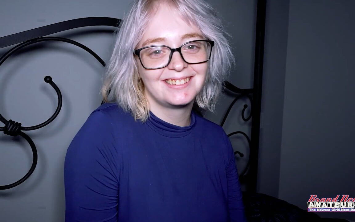 Annie Archer tombul sarışın üniversiteli ıslak göt sikişi derin anal tutku!